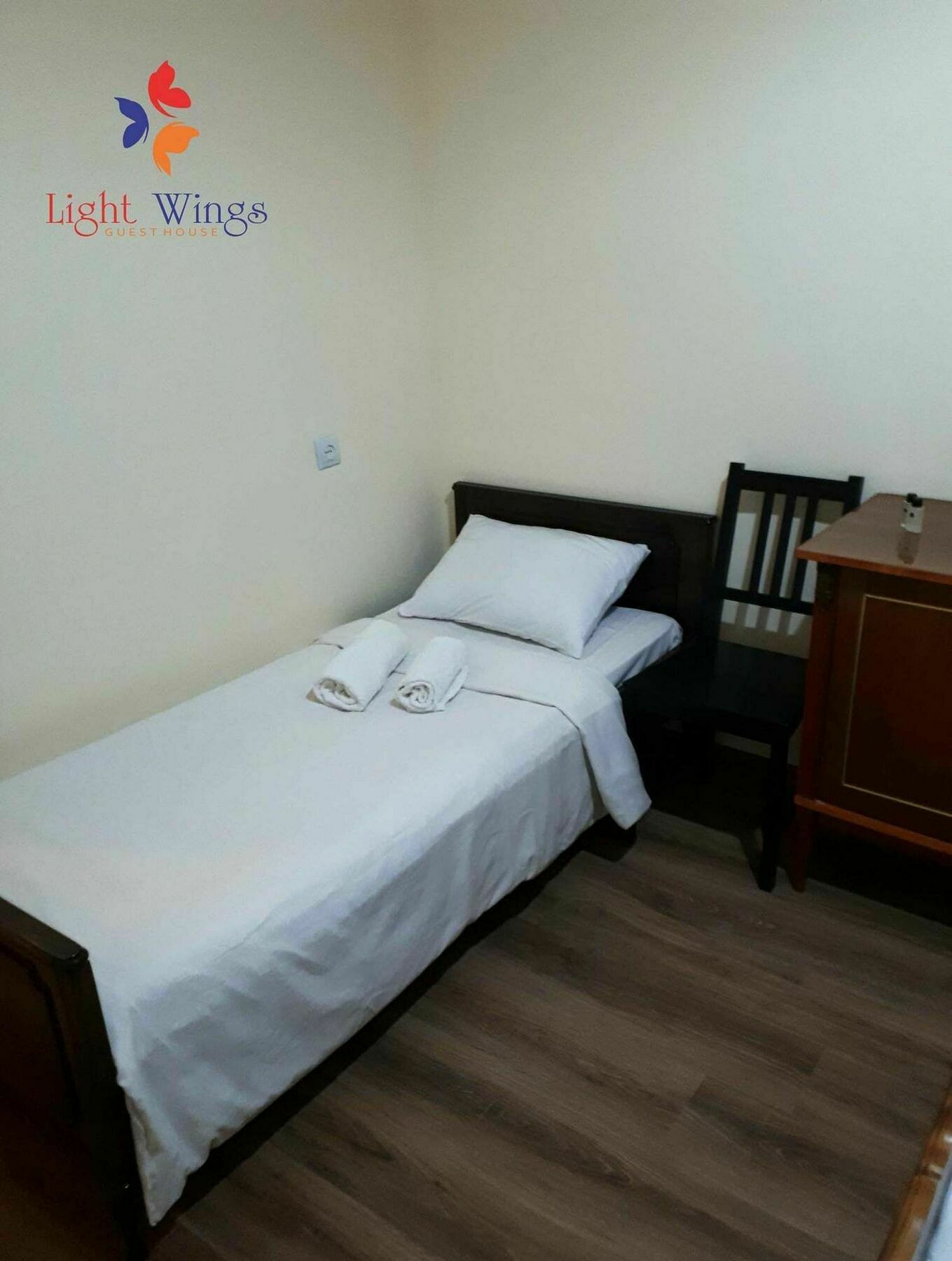 Light Wings Family Guesthouse Ереван Экстерьер фото